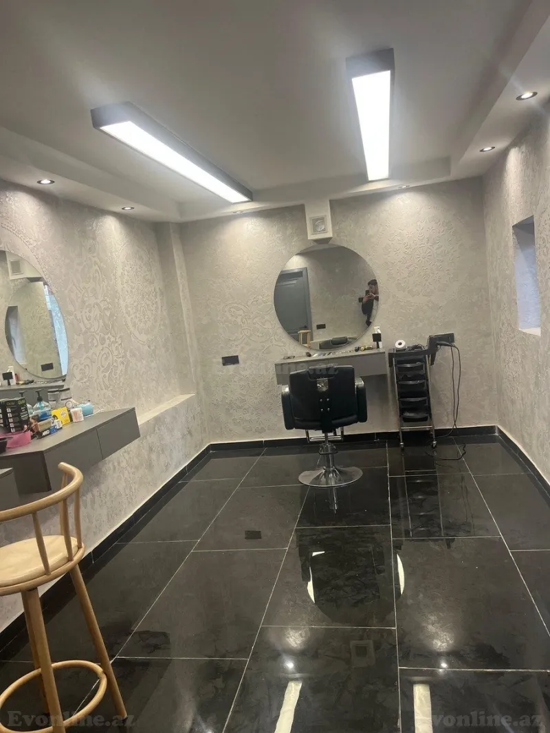 Obyekt 40 m² 8 Noyabr m. Kirayə verilir