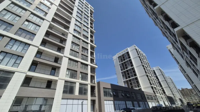 4 otaqlı Mənzil 175 m² Koroğlu m. Satılır
