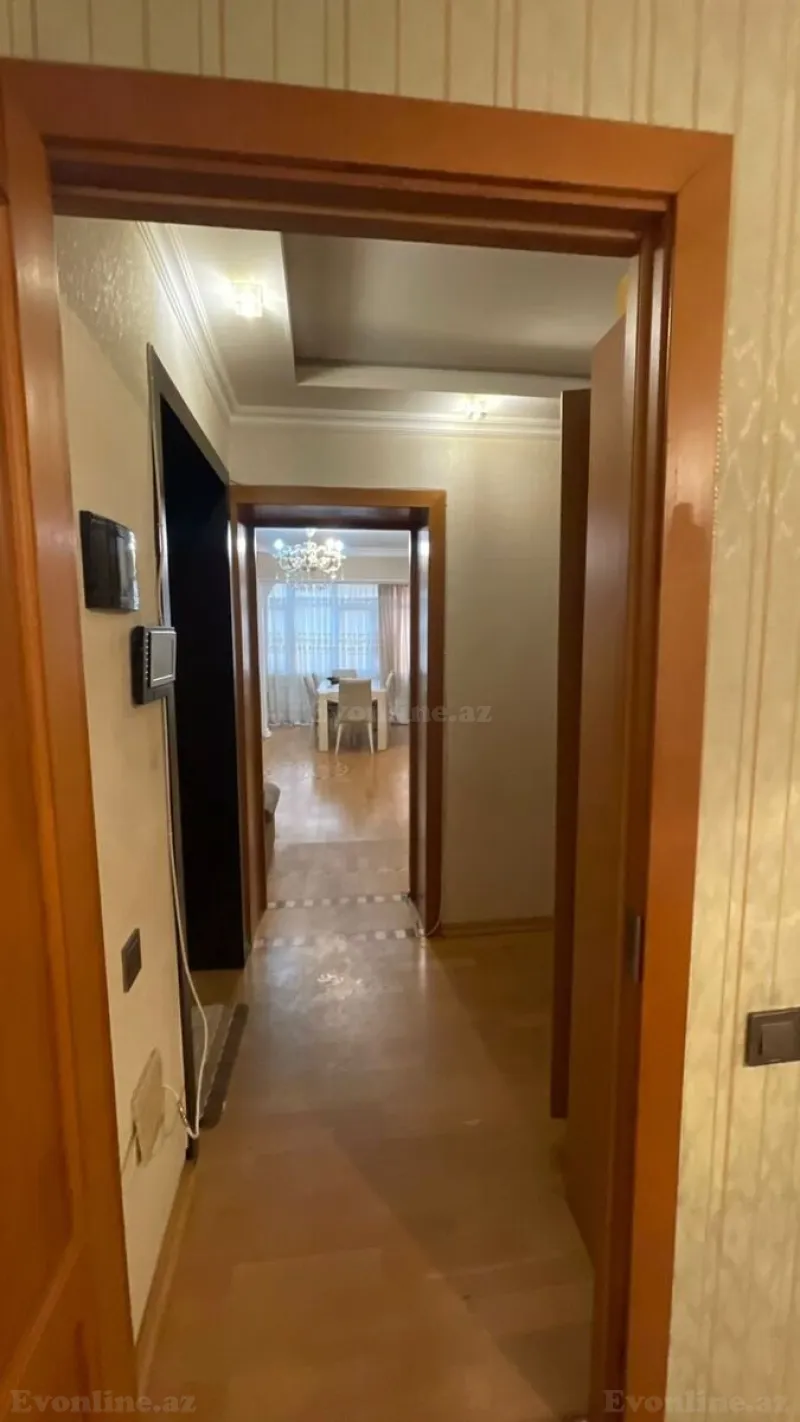 Kirayə verilir 2 otaqlı Mənzil Köhnə tikili 60 m² 28 May m. - şəkil 3