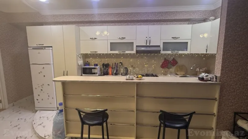 Kirayə verilir 3 otaqlı Mənzil Yeni tikili 100 m² Xətai r. - şəkil 3