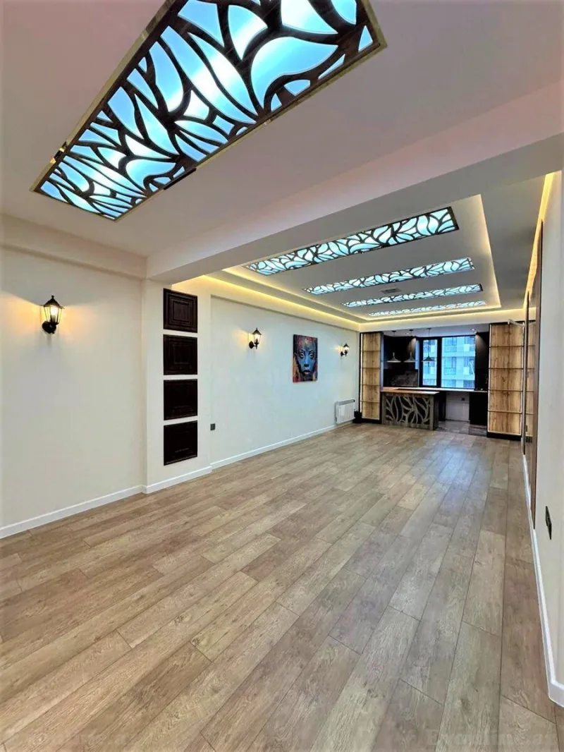 Satılır 3 otaqlı Mənzil Yeni tikili 100 m² Xətai r.