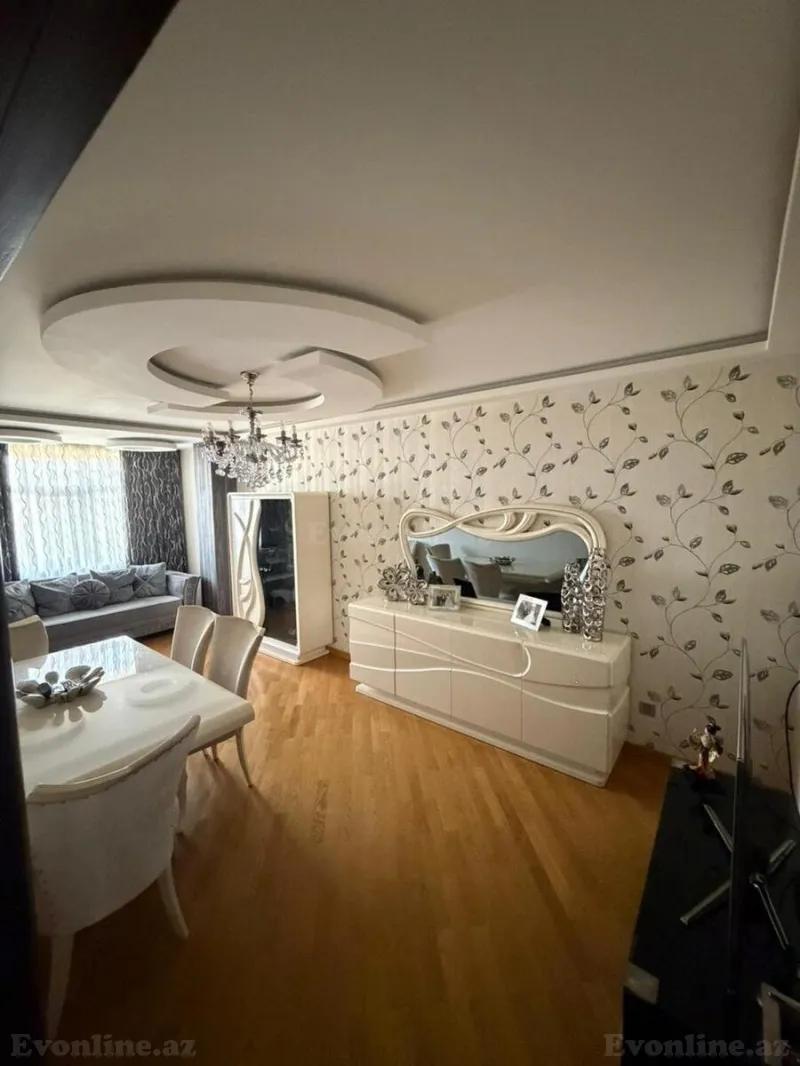 3 otaqlı Mənzil 80 m² 4-cü mikrorayon Satılır