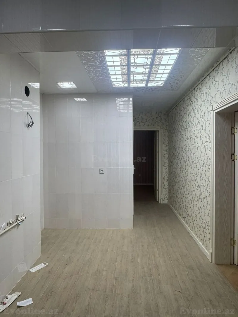 Satılır 2 otaqlı Mənzil Yeni tikili 68 m² 8 Noyabr m. - şəkil 5