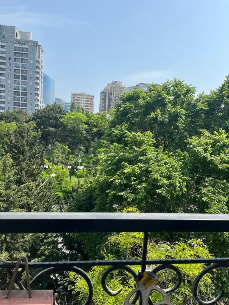 4 otaqlı Mənzil 100 m² Sahil m. Satılır