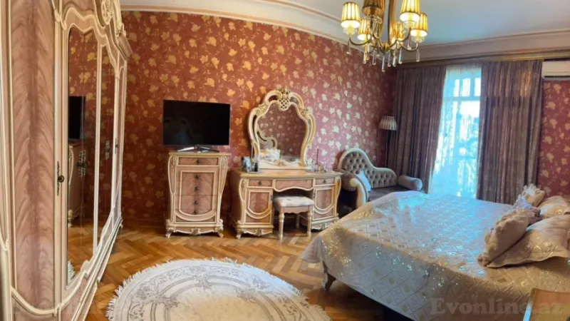 Satılır 4 otaqlı Mənzil Köhnə tikili 100 m² Sahil m. - şəkil 2