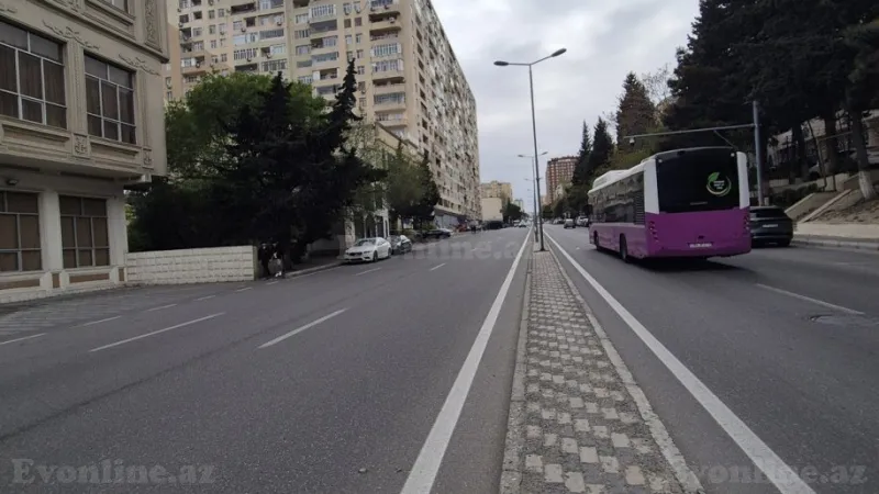 3 otaqlı Mənzil 80 m² 9-cu mikrorayon Satılır