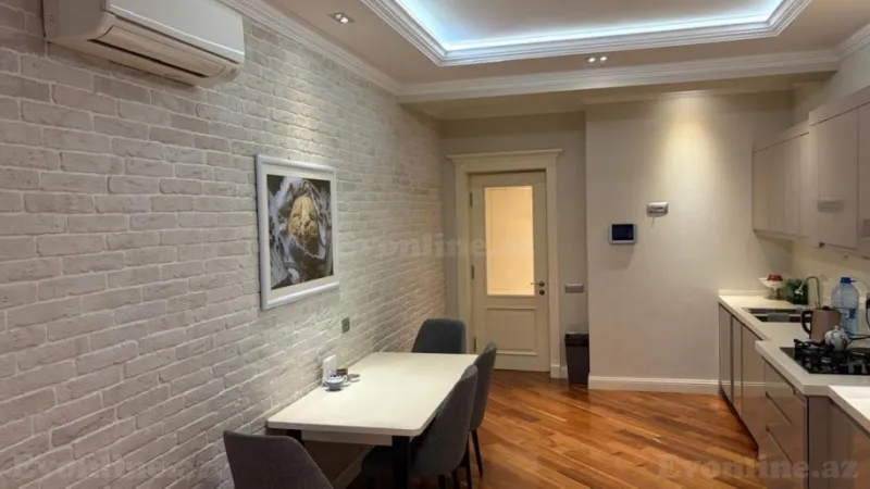 Satılır 4 otaqlı Mənzil Yeni tikili 214 m² Nəsimi r. - şəkil 2