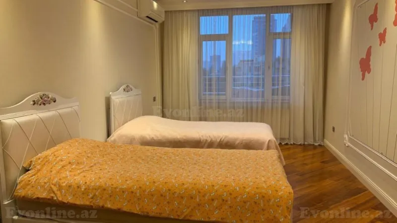 Satılır 4 otaqlı Mənzil Yeni tikili 214 m² Nəsimi r. - şəkil 12