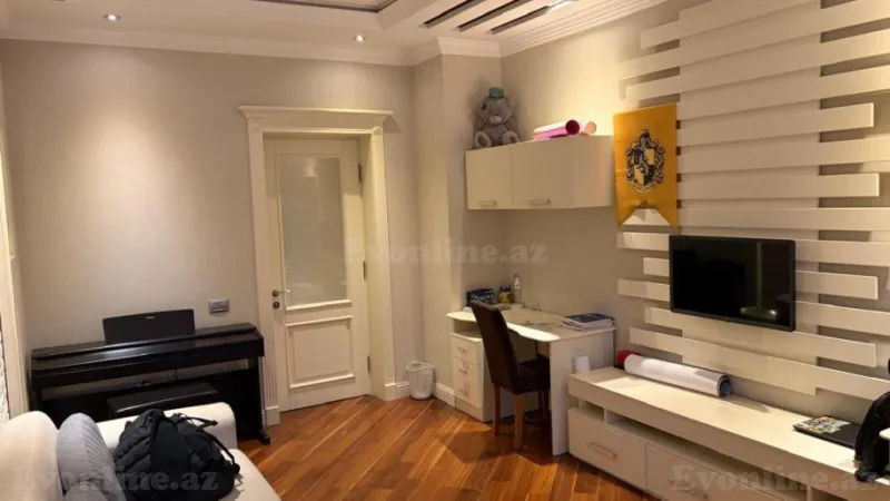 Satılır 4 otaqlı Mənzil Yeni tikili 214 m² Nəsimi r. - şəkil 14