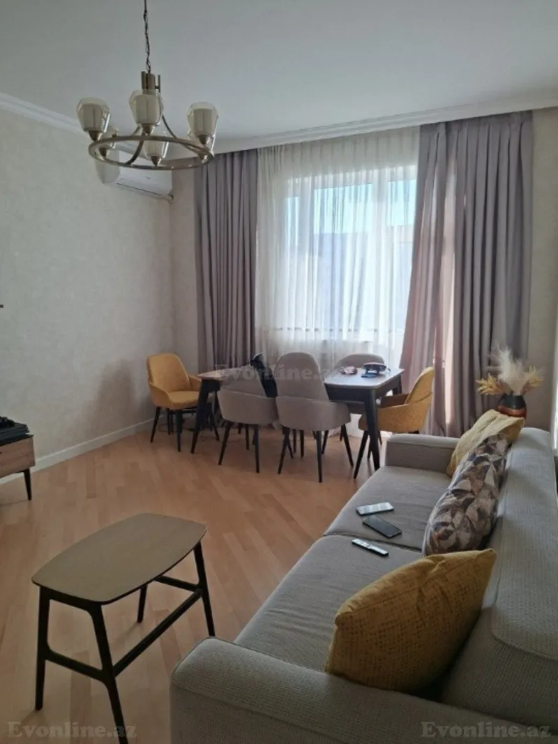 3 otaqlı Mənzil 110 m² 8 Noyabr m. Satılır