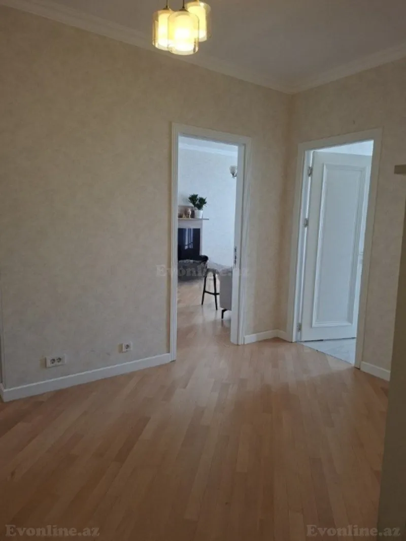 Satılır 3 otaqlı Mənzil Yeni tikili 110 m² 8 Noyabr m. - şəkil 11