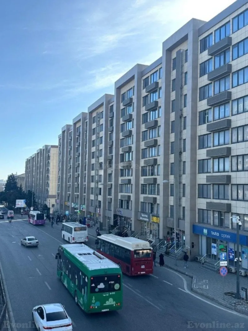 3 otaqlı Mənzil 115 m² 20 Yanvar m. Kirayə verilir