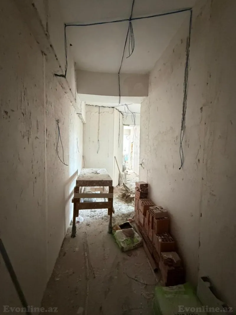 Satılır 3 otaqlı Mənzil Yeni tikili 130 m² İnşaatçılar m. - şəkil 5