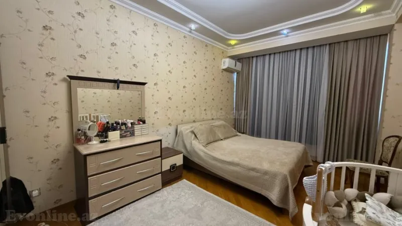 Satılır 4 otaqlı Mənzil Yeni tikili 153 m² Nəsimi r. - şəkil 5