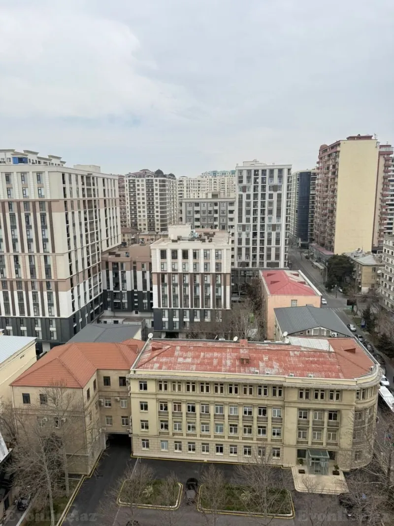 4 otaqlı Mənzil 185 m² Gənclik m. Satılır