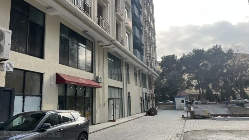 4 otaqlı Mənzil 231 m² Nəsimi r. Satılır