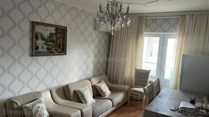 Satılır 4 otaqlı Mənzil Köhnə tikili 110 m² Yeni Yasamal - şəkil 3