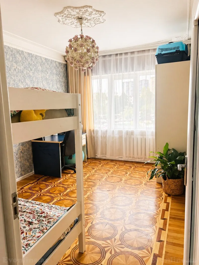 Satılır 4 otaqlı Mənzil Köhnə tikili 105 m² Memar Əcəmi m. - şəkil 4