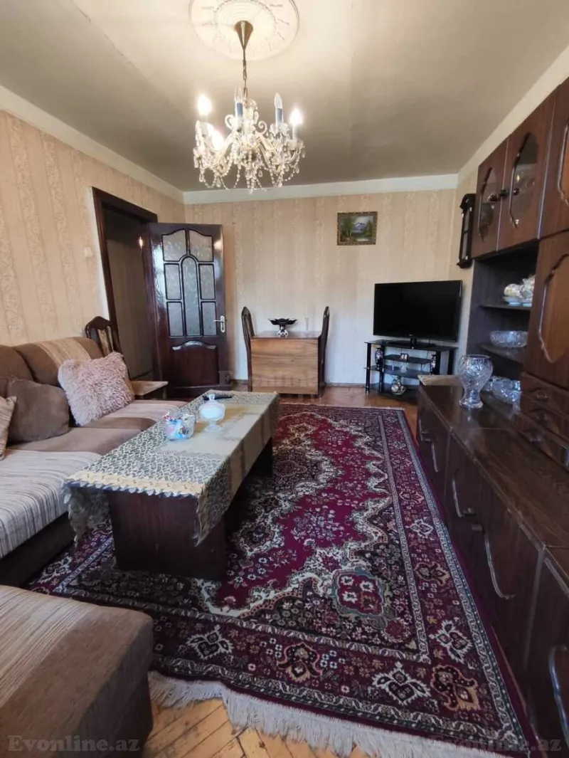 3 otaqlı Mənzil 65 m² Xətai r. Satılır