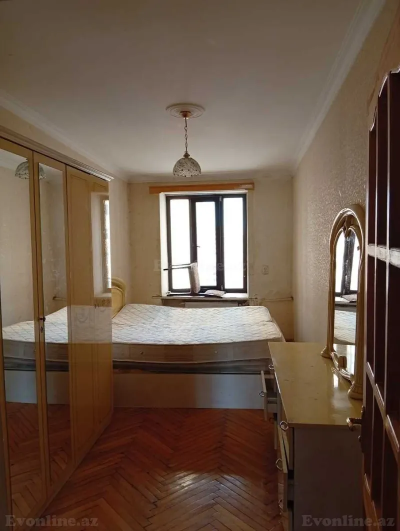 Kirayə verilir 3 otaqlı Mənzil Köhnə tikili 80 m² Yasamal