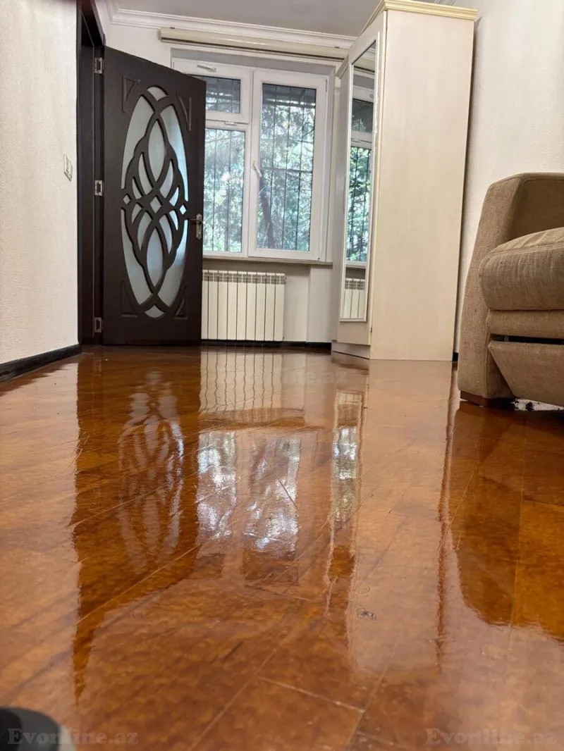 2 otaqlı Mənzil 40 m² İnşaatçılar m. Satılır