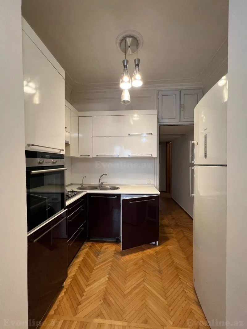 Kirayə verilir 3 otaqlı Mənzil Köhnə tikili 85 m² Xətai m. - şəkil 12