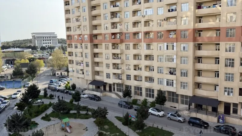 3 otaqlı Mənzil 95 m² Xətai r. Satılır