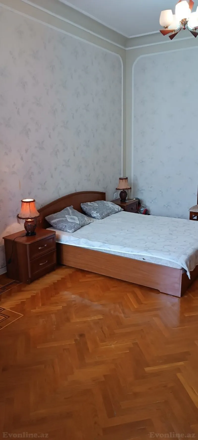 2 otaqlı Mənzil 80 m² İçərişəhər m. Kirayə verilir