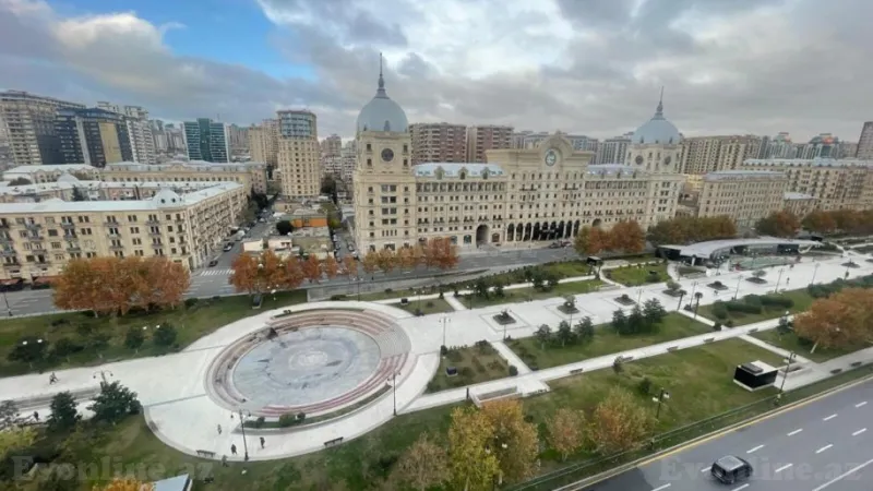 Satılır 4 otaqlı Mənzil Yeni tikili 246 m² Sahil m. - şəkil 9