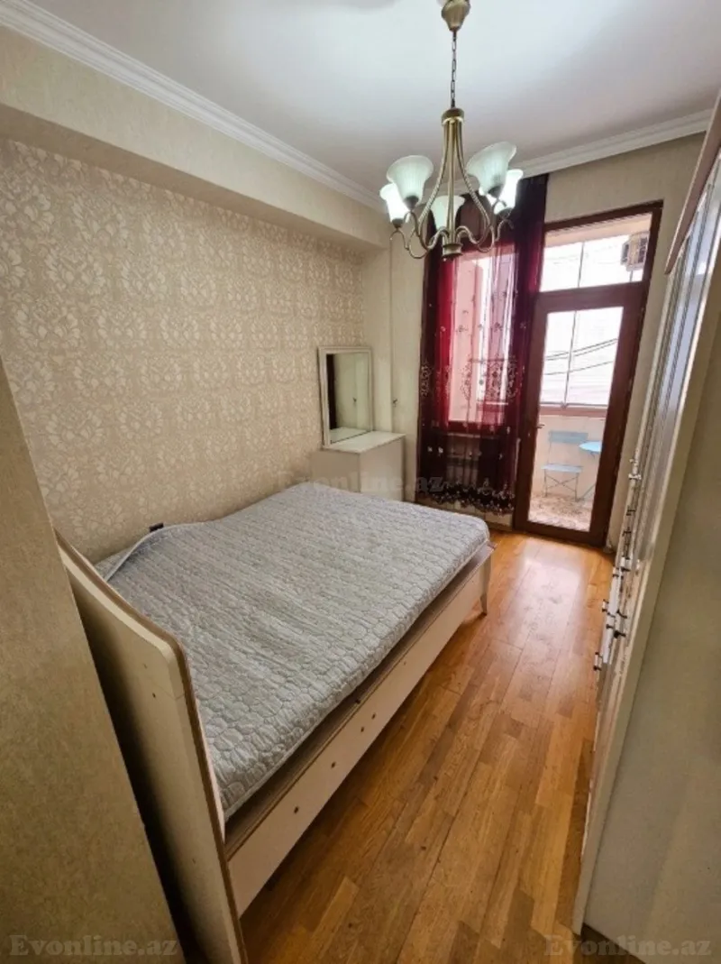 Satılır 2 otaqlı Mənzil Yeni tikili 50 m² Qara Qarayev m. - şəkil 4