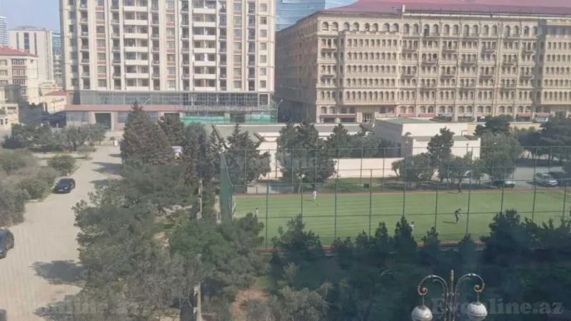 2 otaqlı Mənzil 90 m² Xətai m. Kirayə verilir