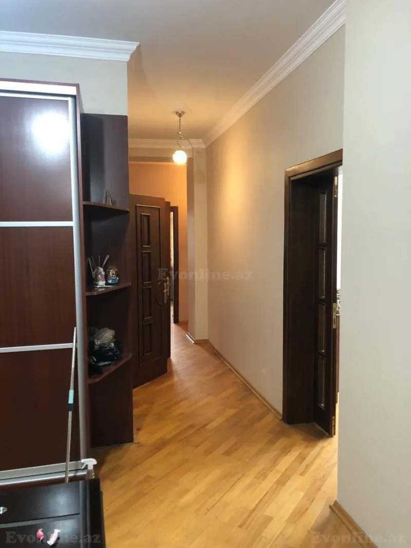 3 otaqlı Mənzil 130 m² Nəriman Nərimanov m. Kirayə verilir