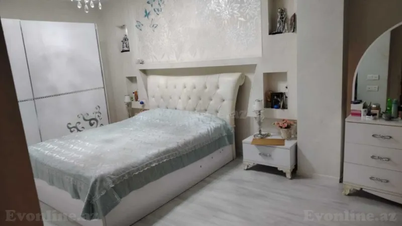 Satılır 4 otaqlı Mənzil Köhnə tikili 120 m² İnşaatçılar m. - şəkil 6