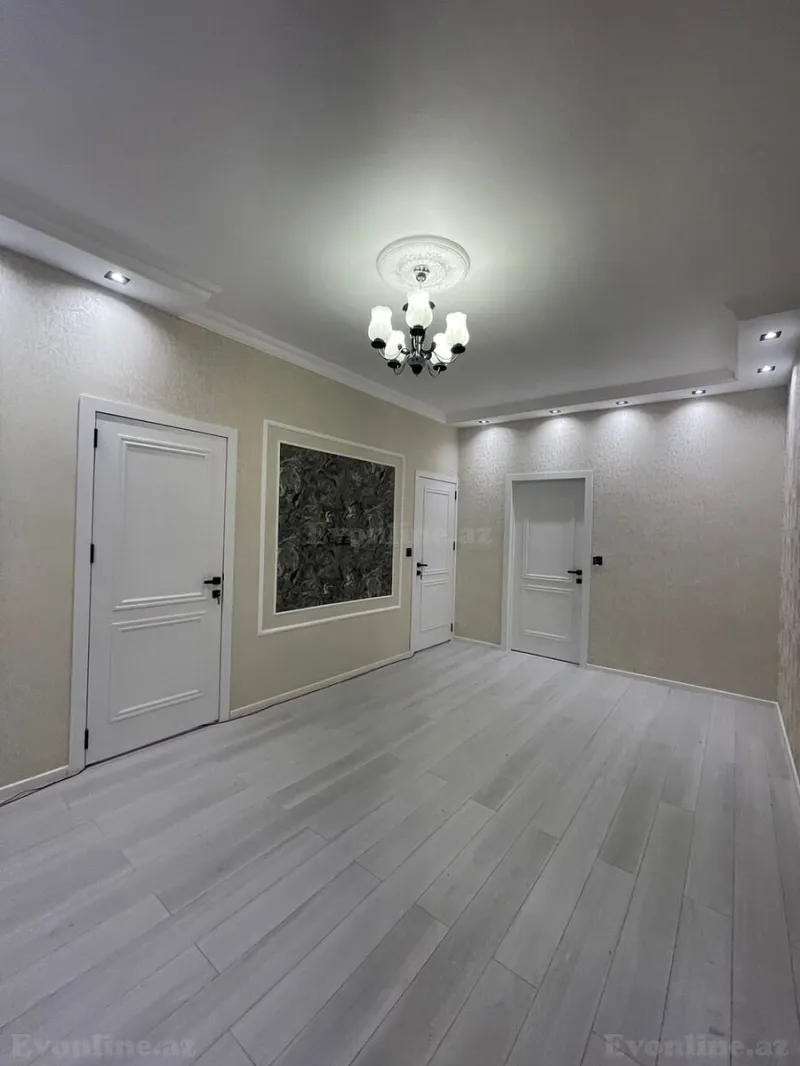 Satılır 2 otaqlı Mənzil Köhnə tikili 65 m² 4-cü mikrorayon - şəkil 2