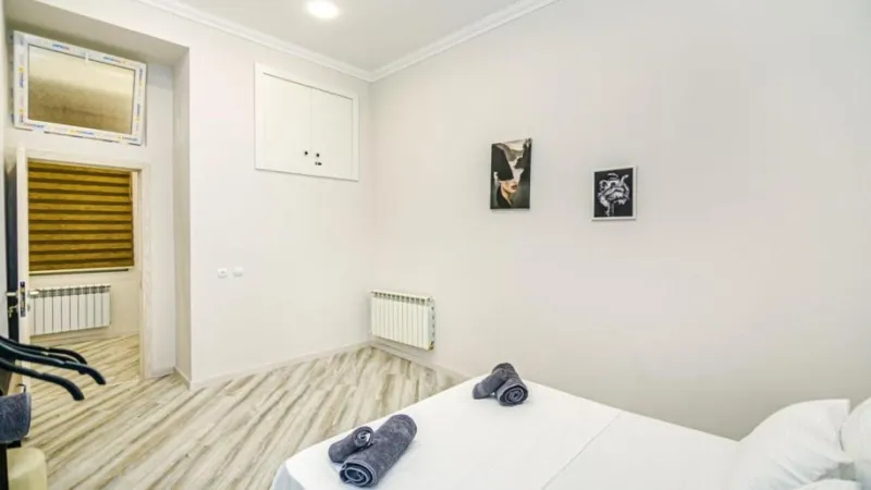 Satılır 2 otaqlı Mənzil Köhnə tikili 60 m² Sahil m. - şəkil 4