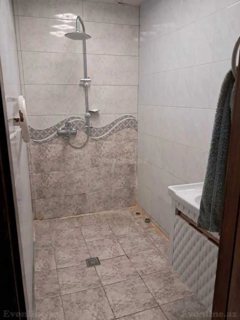 Satılır 2 otaqlı Mənzil Köhnə tikili 70 m² 9-cu mikrorayon - şəkil 6