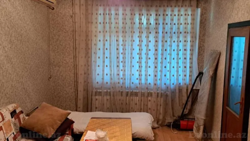 Satılır 1 otaqlı Mənzil Köhnə tikili 40 m² 4-cü mikrorayon