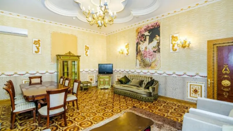 Kirayə verilir 5 otaqlı Mənzil Köhnə tikili 255 m² Sahil m. - şəkil 3