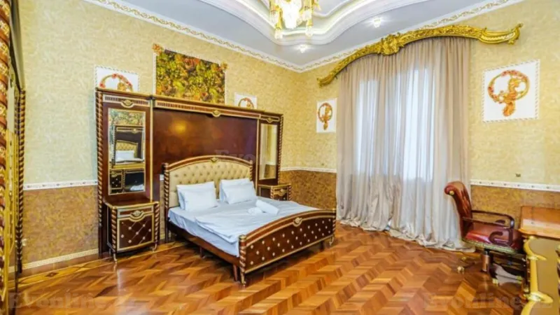 Kirayə verilir 5 otaqlı Mənzil Köhnə tikili 255 m² Sahil m. - şəkil 4