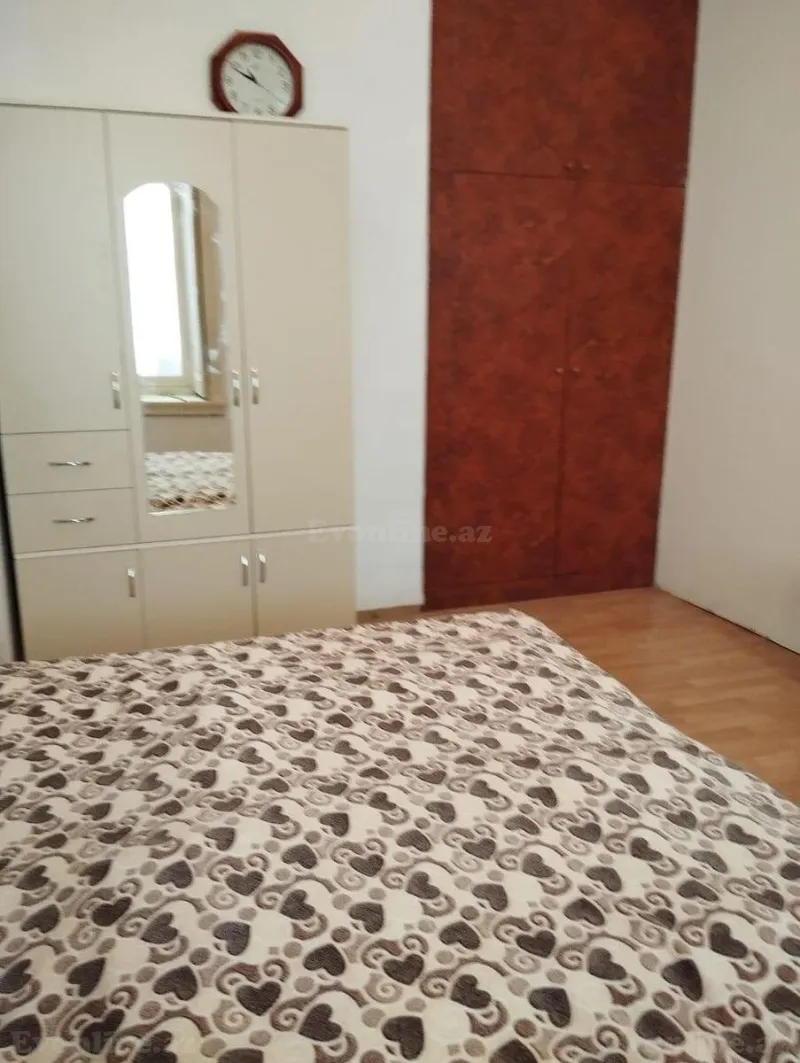 Kirayə verilir 2 otaqlı Mənzil Köhnə tikili 65 m² Sahil m. - şəkil 2