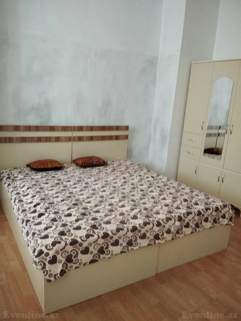 Kirayə verilir 2 otaqlı Mənzil Köhnə tikili 65 m² Sahil m. - şəkil 3