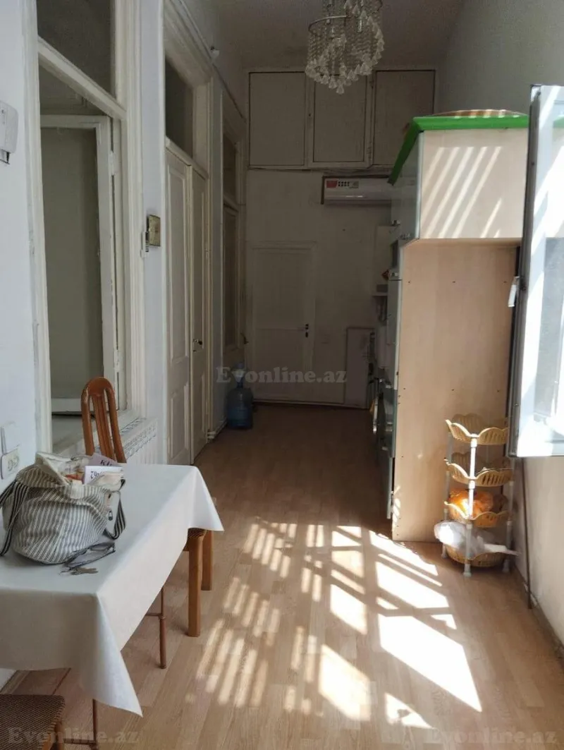 Kirayə verilir 2 otaqlı Mənzil Köhnə tikili 65 m² Sahil m. - şəkil 4