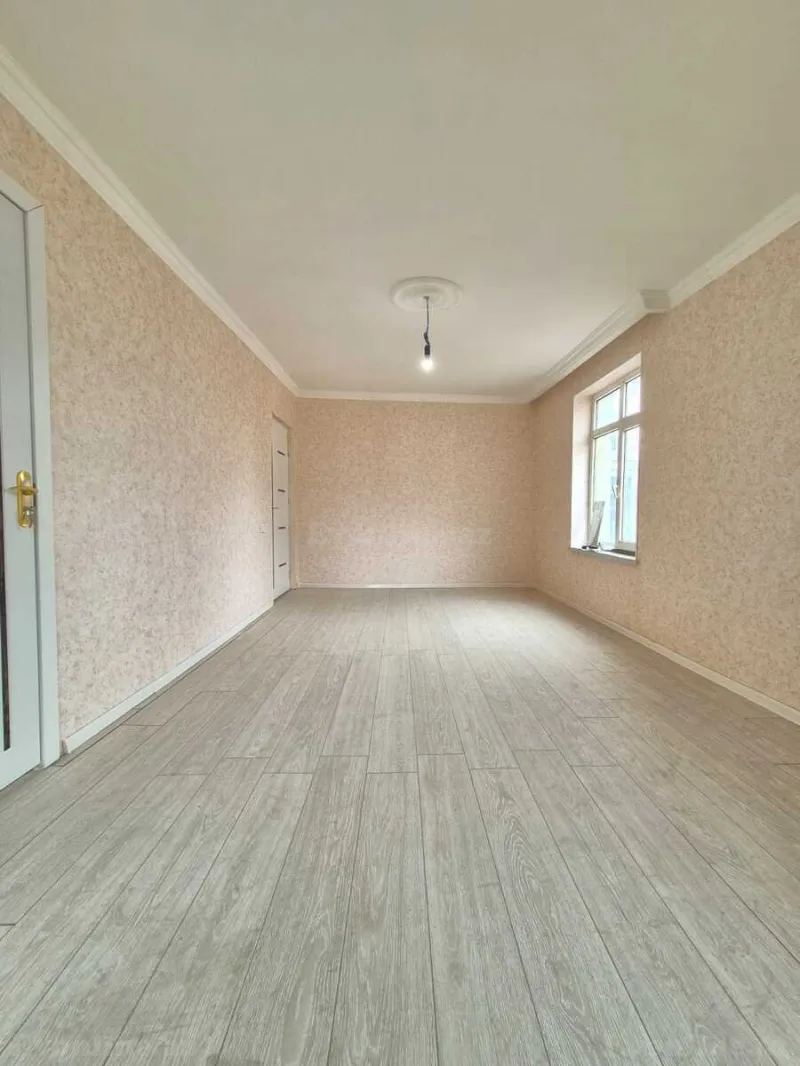 Satılır 2 otaqlı Mənzil Köhnə tikili 40 m² İnşaatçılar m. - şəkil 2