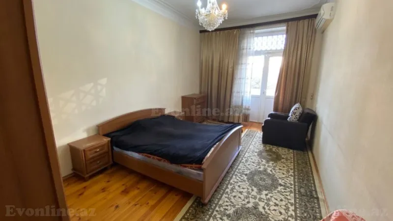 3 otaqlı Mənzil 70 m² Qara Qarayev m. Satılır