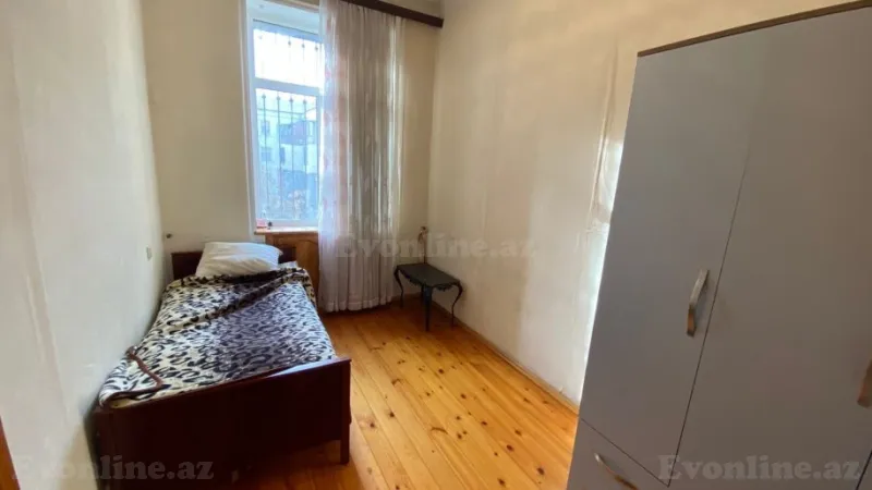 Satılır 3 otaqlı Mənzil Köhnə tikili 70 m² Qara Qarayev m. - şəkil 2