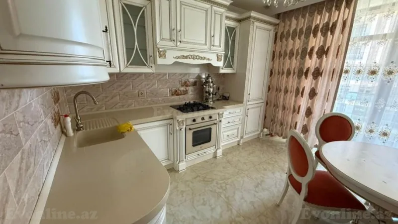 Kirayə verilir 3 otaqlı Mənzil Yeni tikili 148 m² Yasamal r. - şəkil 6