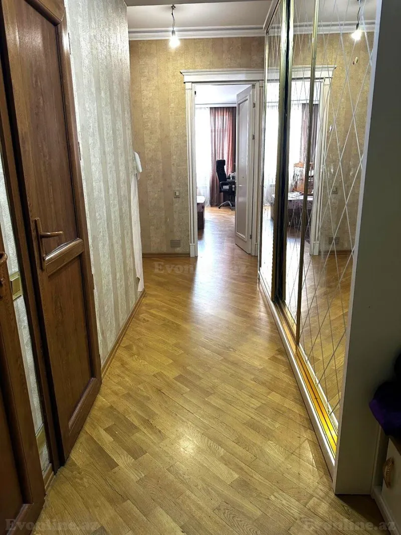 Satılır 2 otaqlı Mənzil Yeni tikili 106 m² Memar Əcəmi m. - şəkil 4