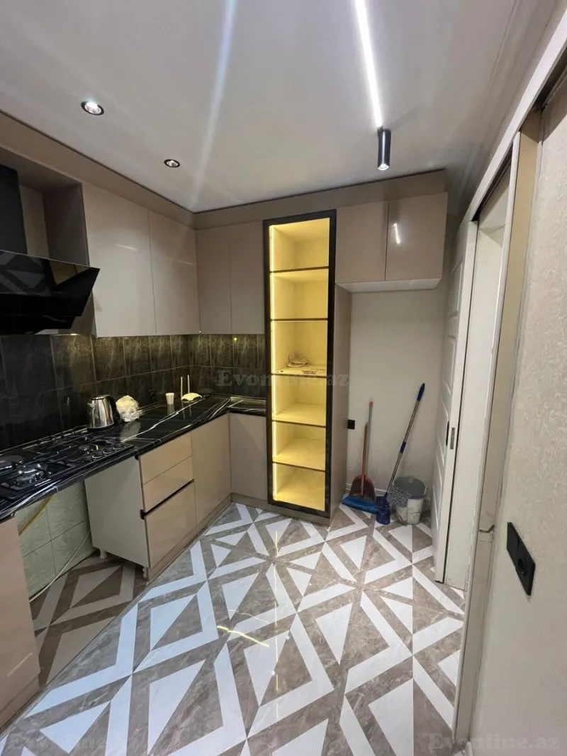 Satılır 2 otaqlı Mənzil Köhnə tikili 60 m² Nərimanov r. - şəkil 9