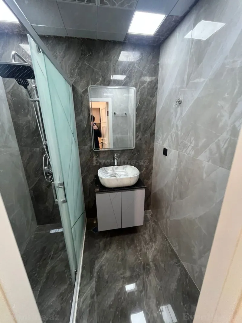 Satılır 2 otaqlı Mənzil Köhnə tikili 60 m² Nərimanov r. - şəkil 12