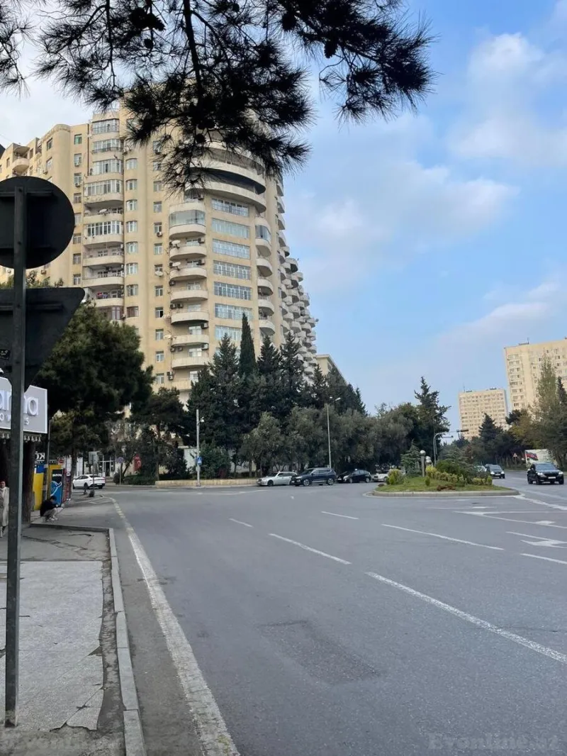 Satılır 3 otaqlı Mənzil Yeni tikili 80 m² Binəqədi r.